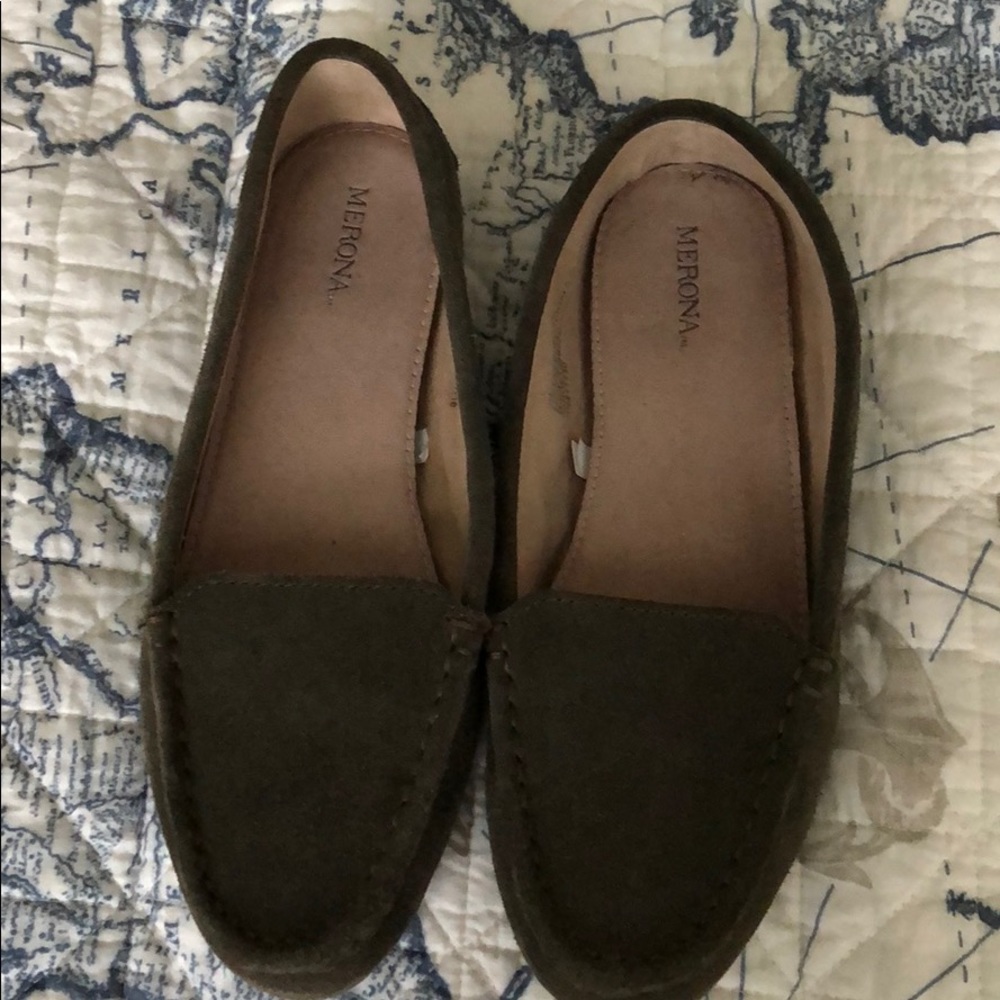 Olive loafer